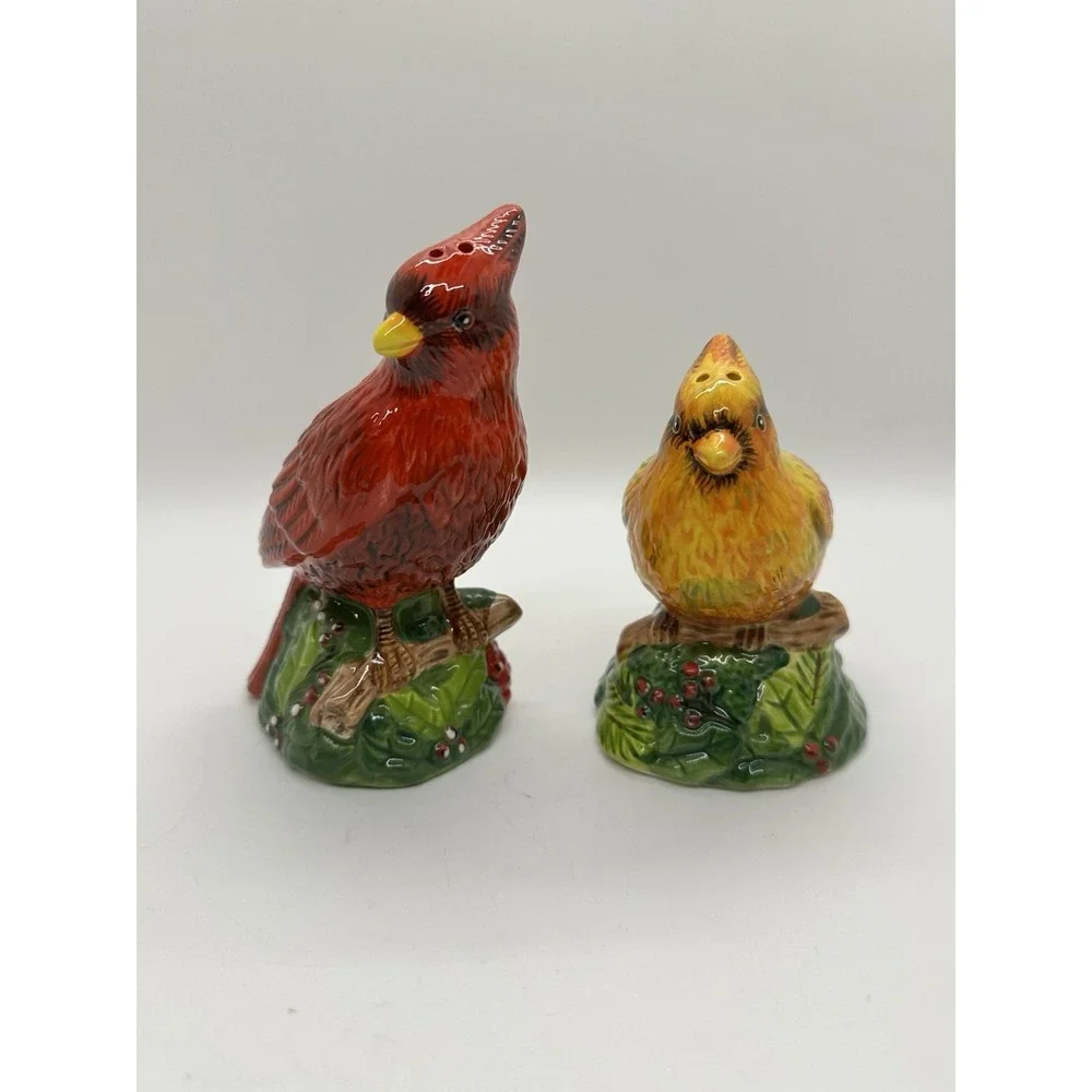 Cardinal Salt And Pepper Shakers‎ By Noble Excellence